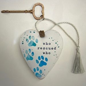 NIB Who Rescued Who Art Heart